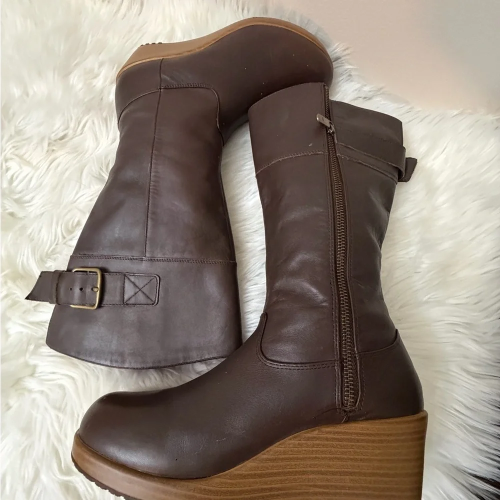CROCS Brown Wedge Boots